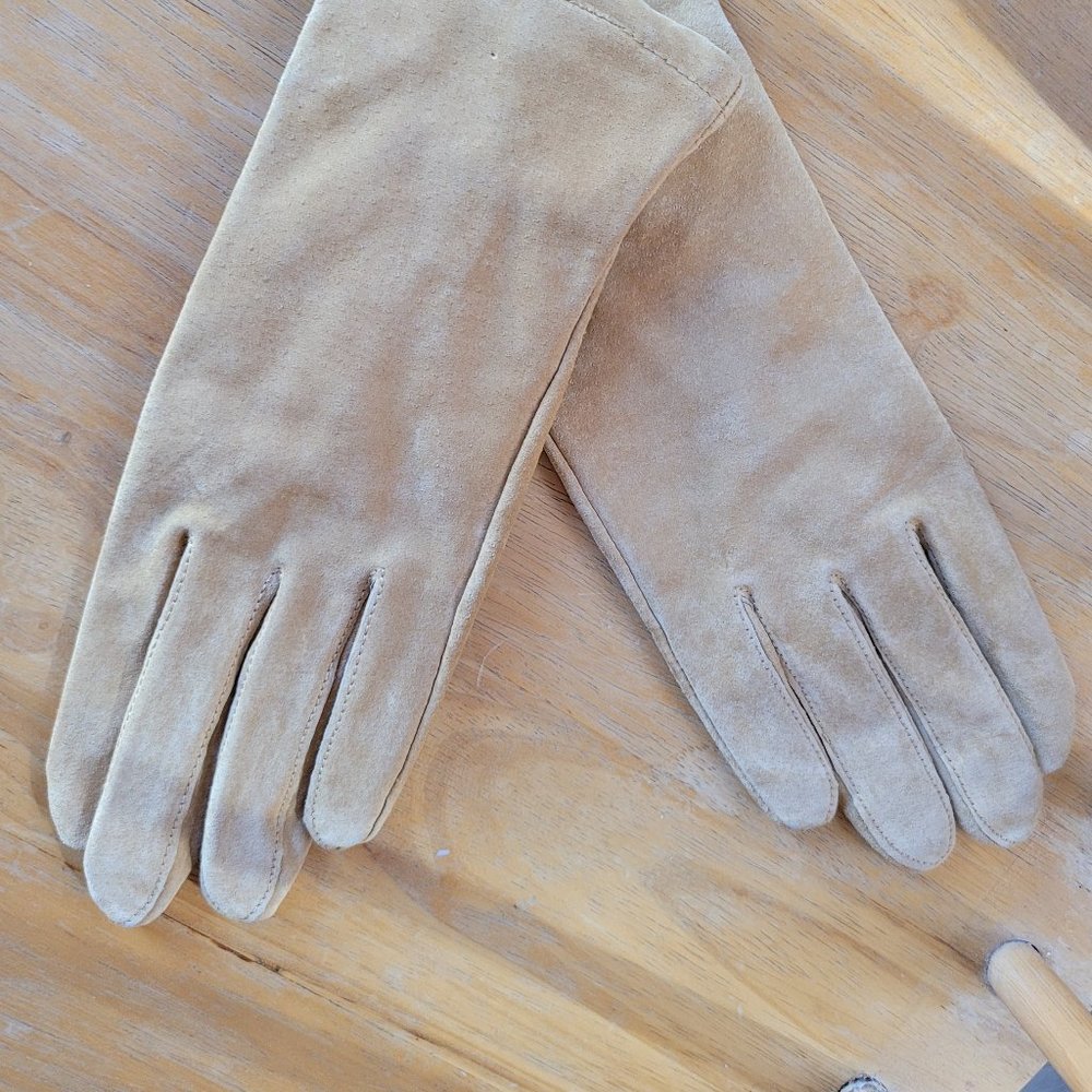 Genuine Tan Leather Gloves